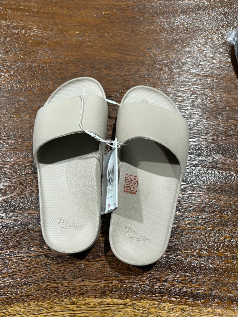 Archies Arch Support Slides Sandals Tan Neutral sz M 6 W 7 NWT NEW